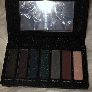 Younique Anniversary Palette